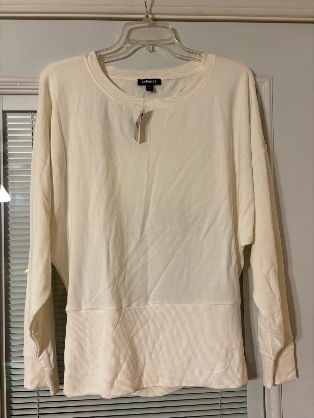 Express Cream Crewneck Pullover Sweatshirt